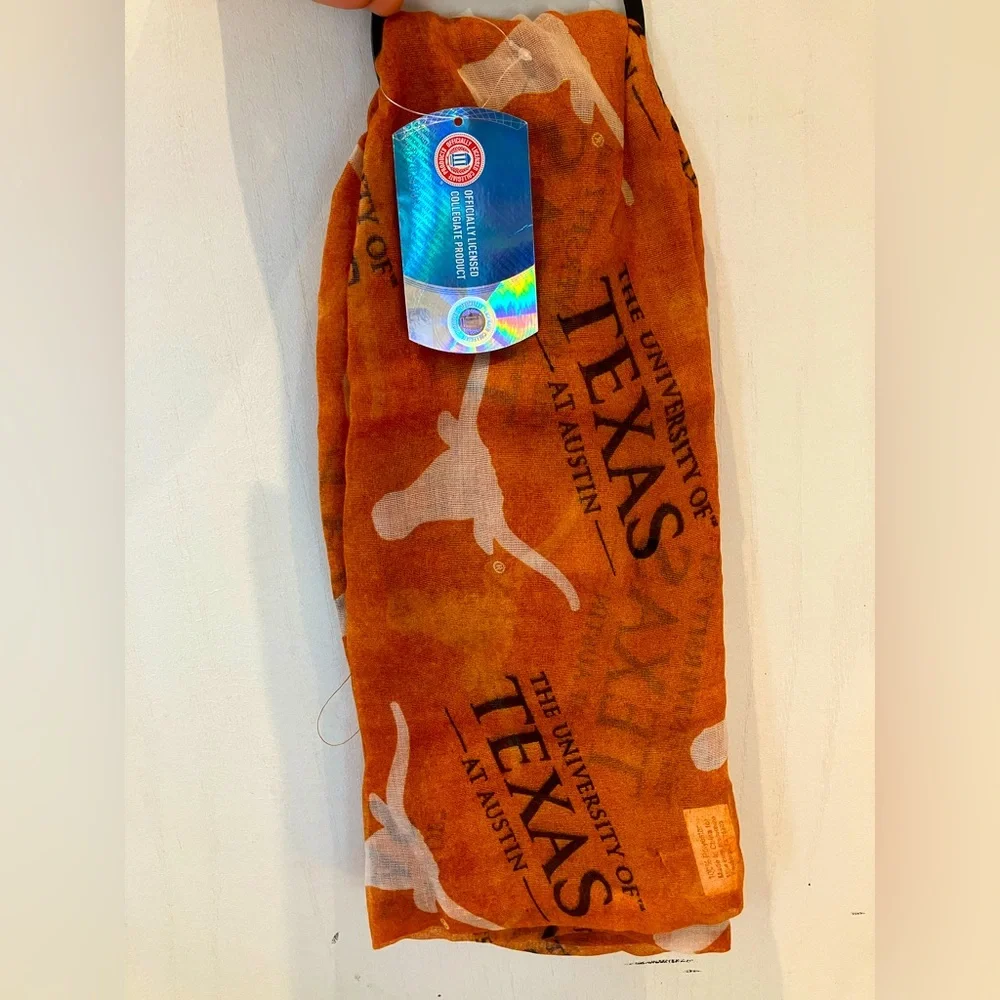 The University of Texas Longhorn Infiniti scarf new with tags - Picture 1 of 4
